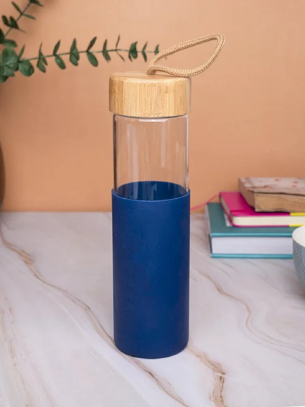 Borosilicate Glass Bottle with Blue Silicone Sleeve - 550Ml