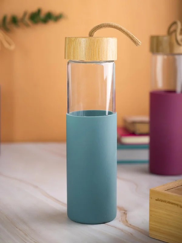 Borosilicate Glass Bottle with Cyan Silicone Sleeve - 550Ml